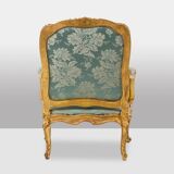 Salon de style Louis XV à chassis en bois doré. Circa 1880.