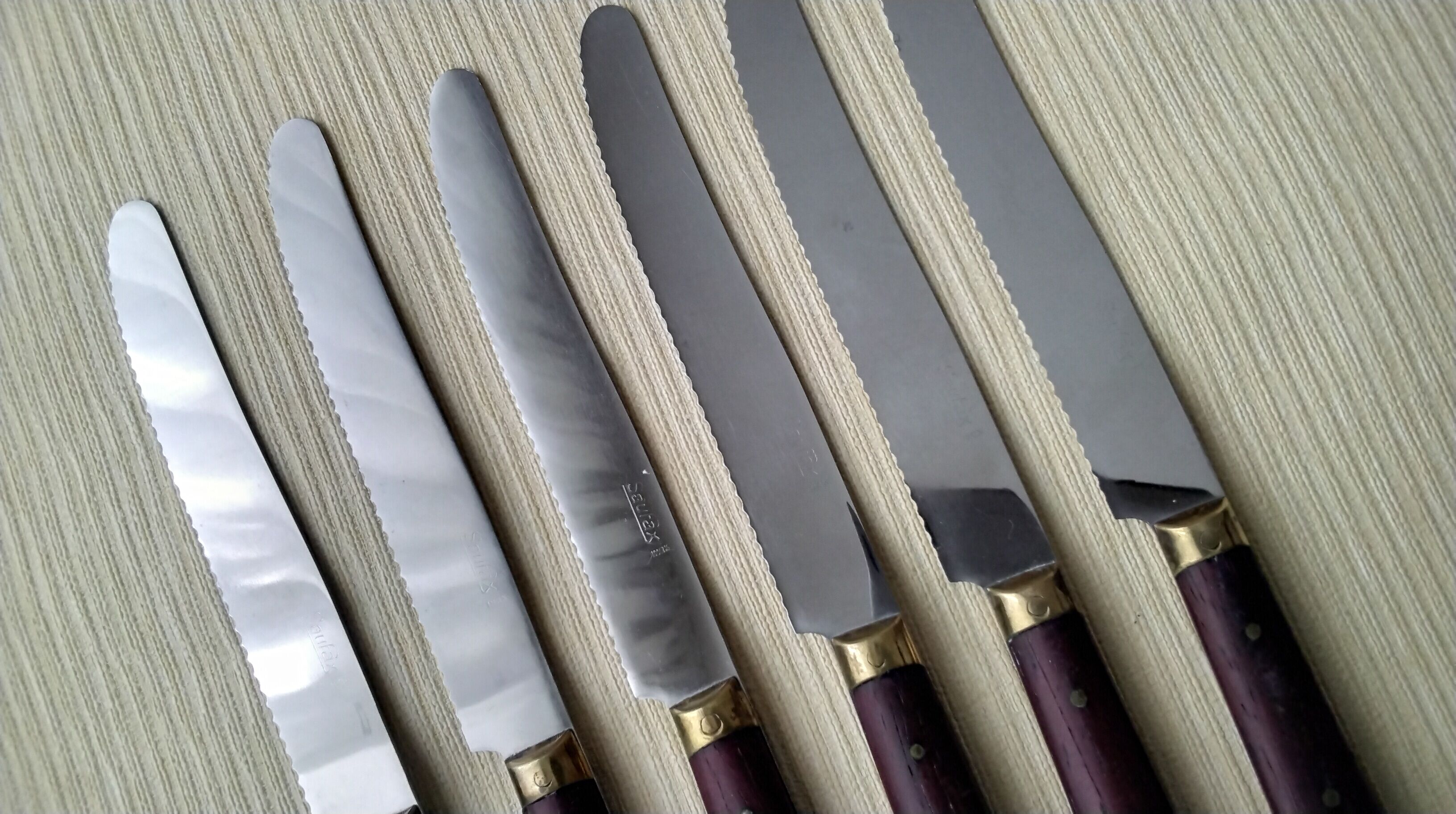 Box of 6 Saufax rosewood handle table knives
