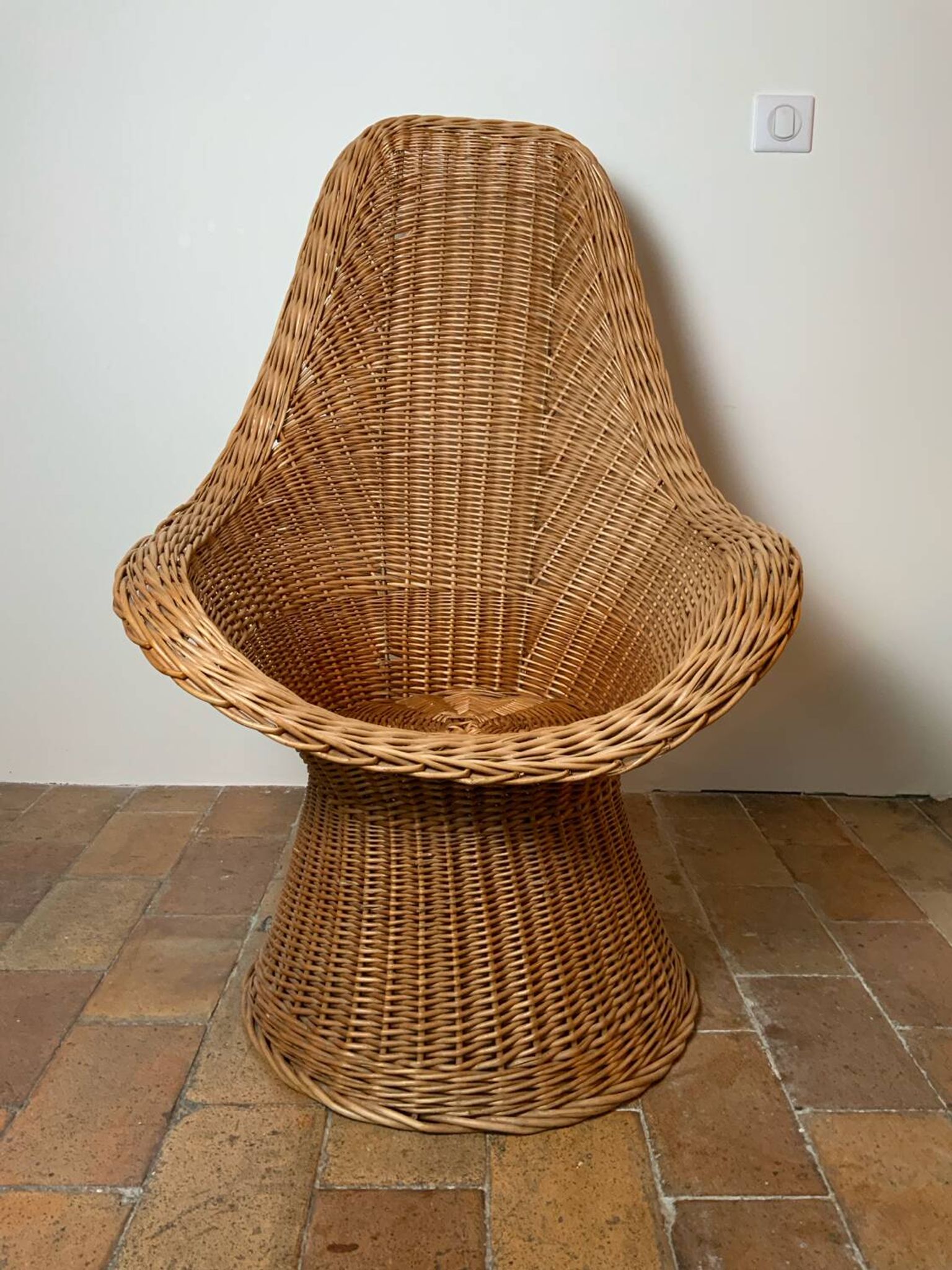Fauteuil en osier tressé