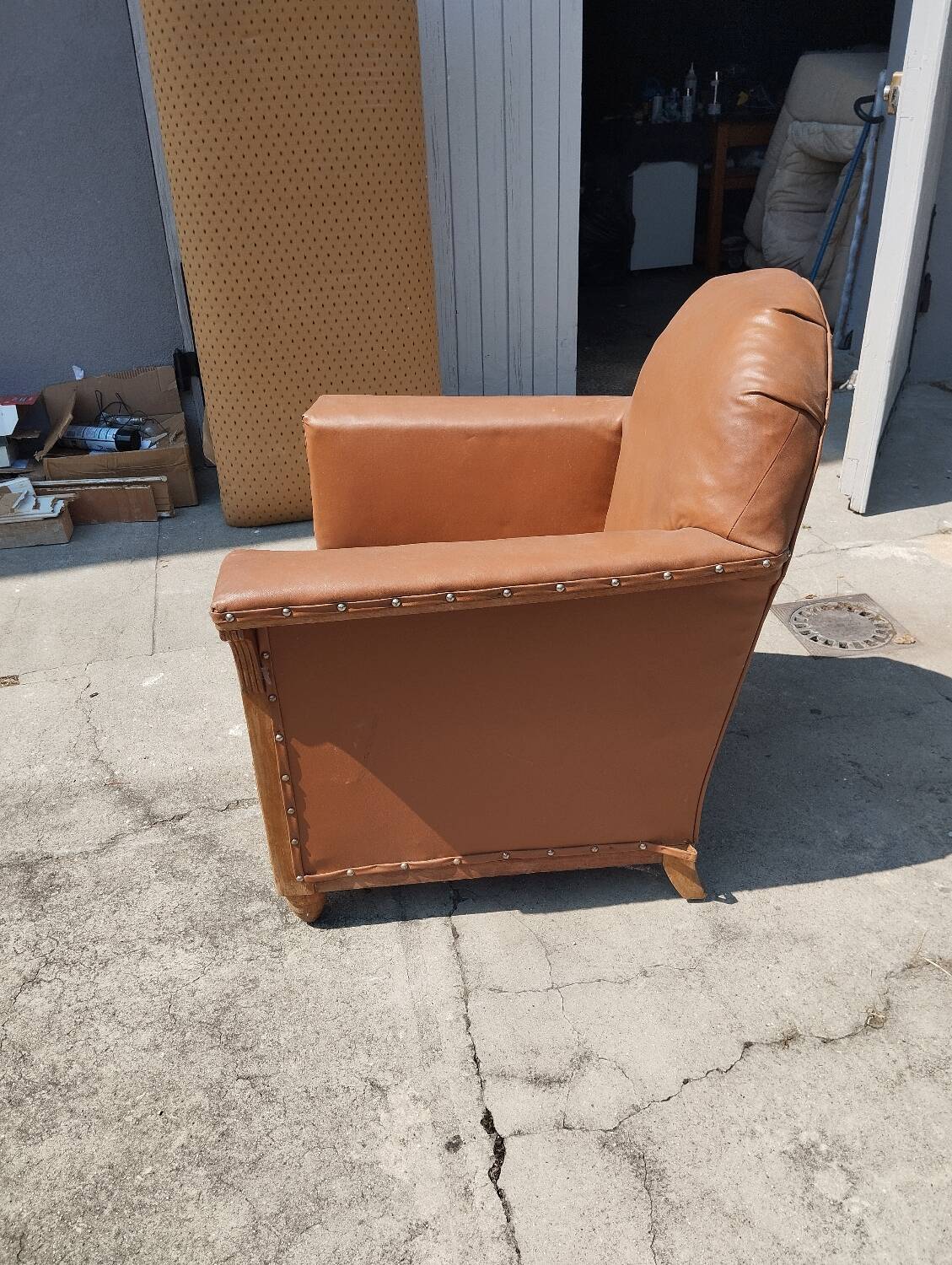 Art Deco armchair in skai