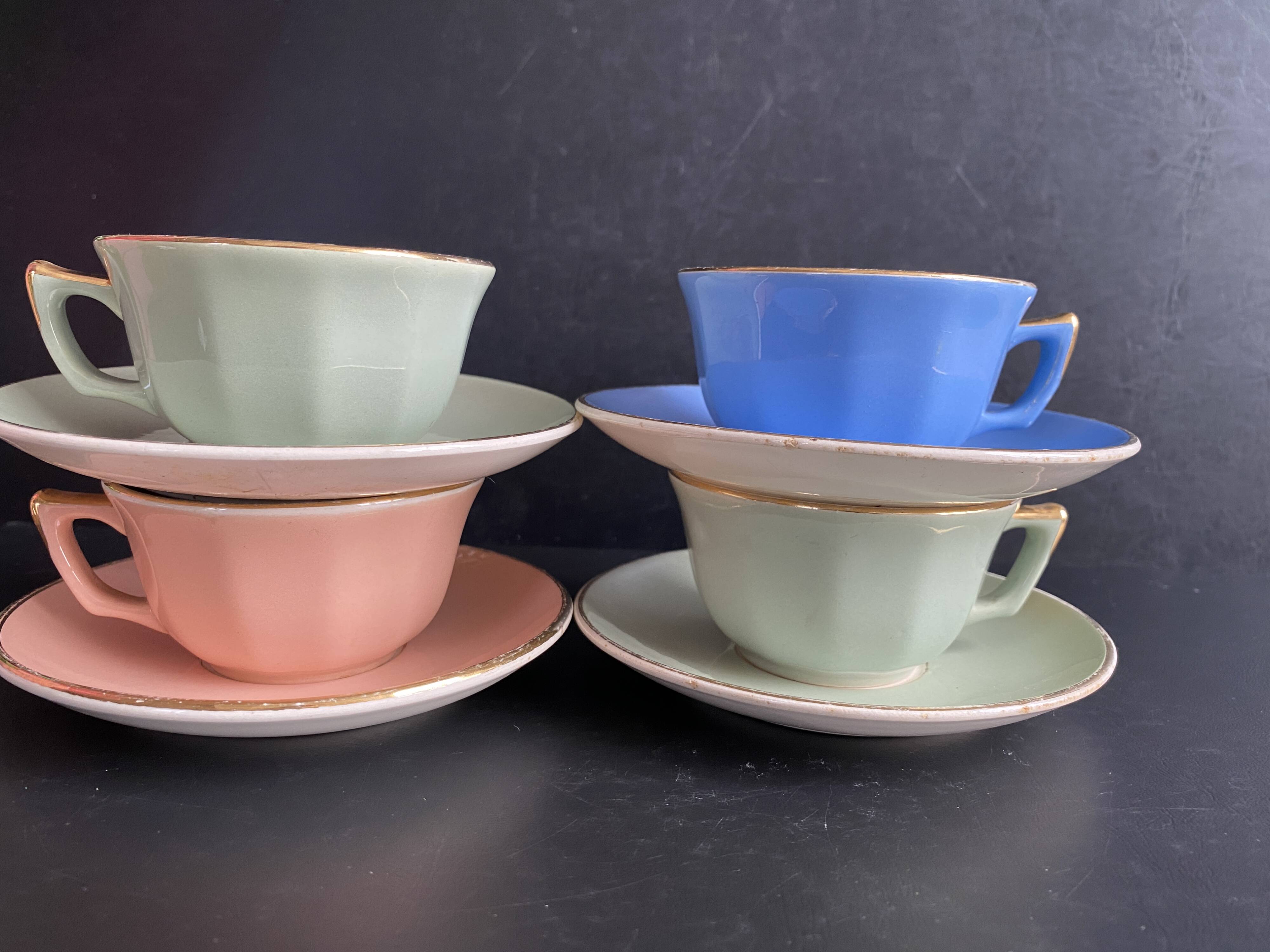 Set of 4 Villeroy & Boch Vintage 50s Cups and Saucers - Pastel & Gold