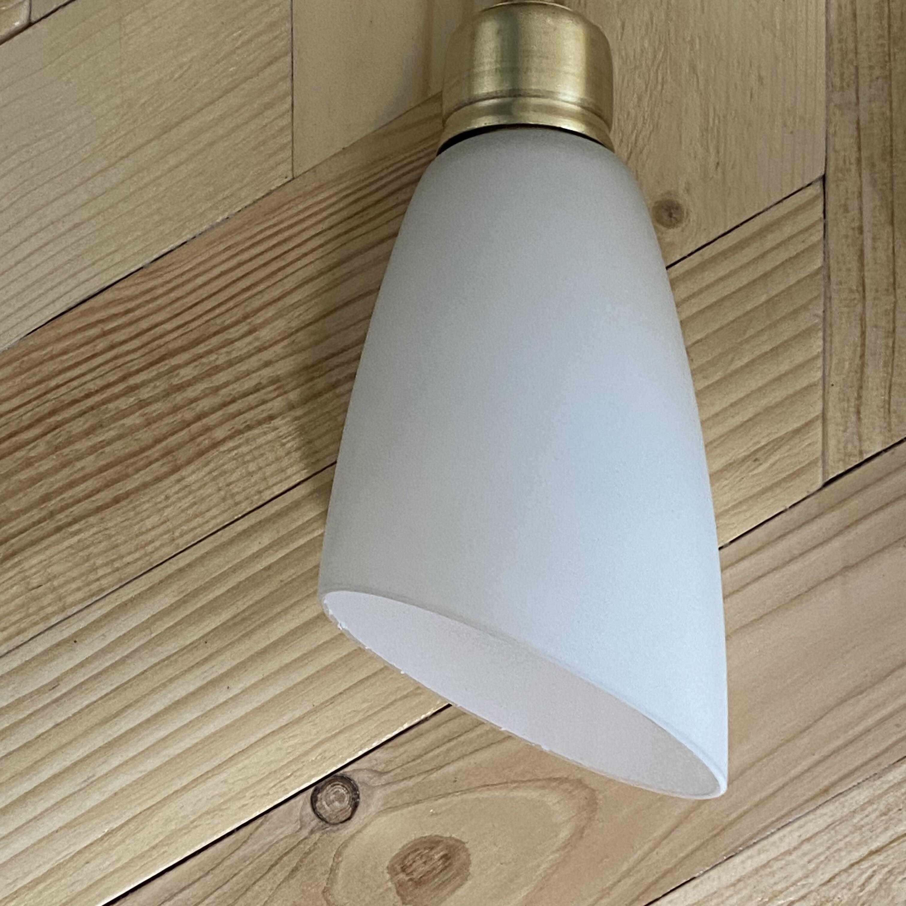 Paire appliques col de cygne laiton tulipe en verre blanc opaline