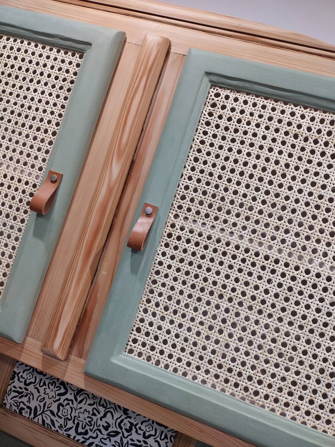 Mado style sideboard