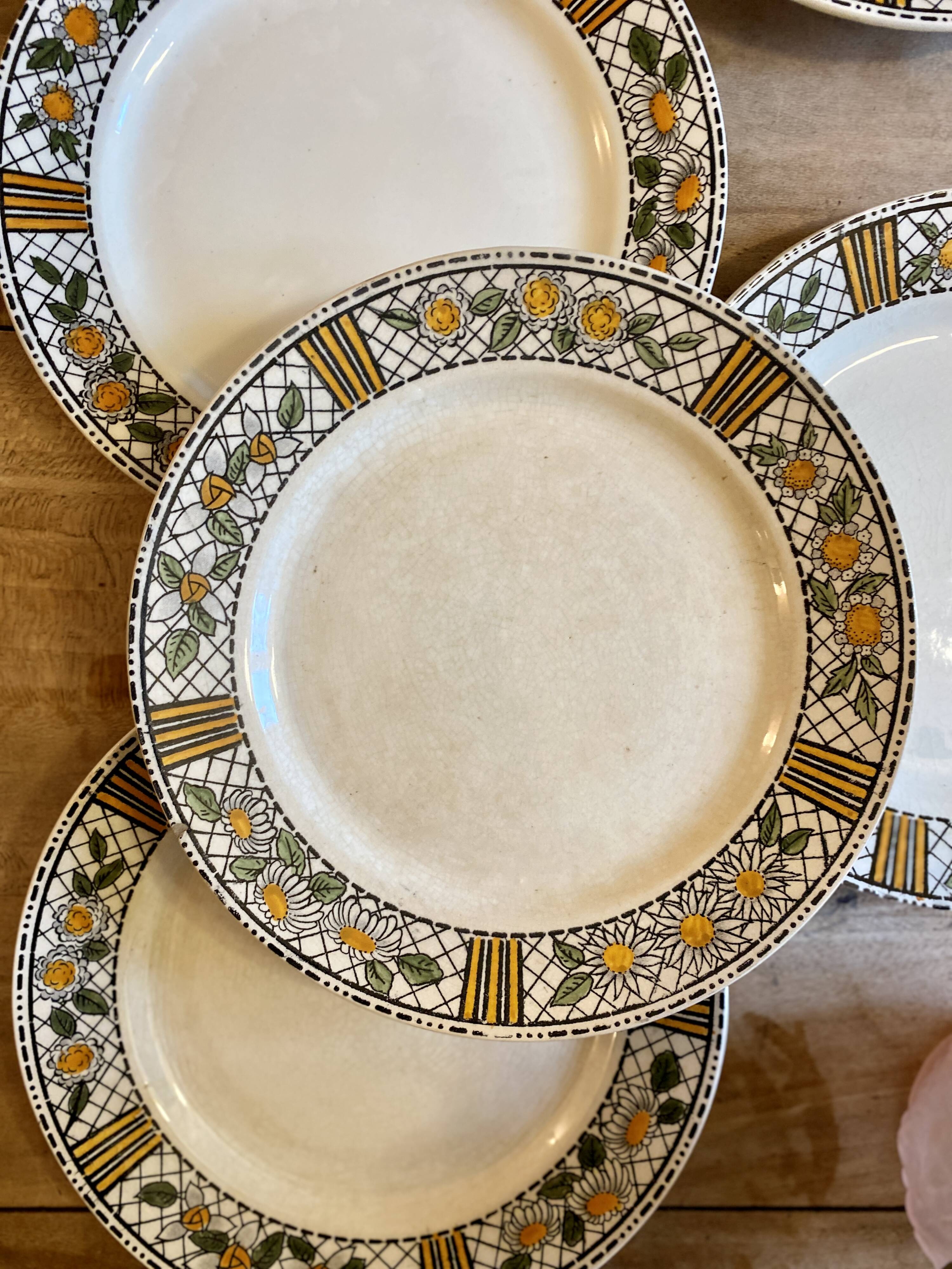 Set of 6 vintage flat plates model Elisabeth from HBCM