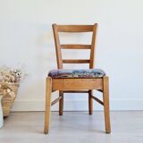 Chaise en bois ancienne tapissée