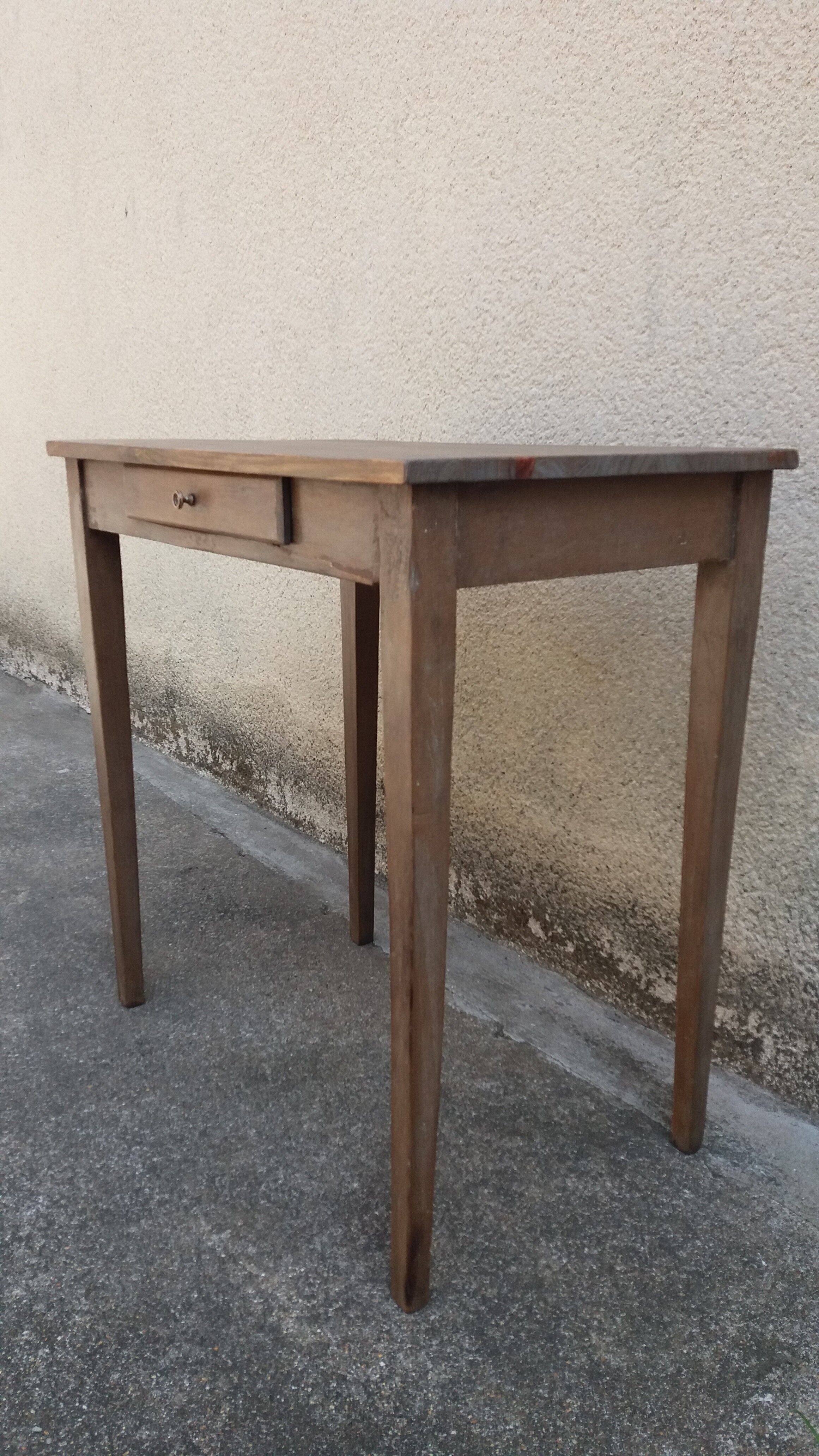 Table rustique d'appoint