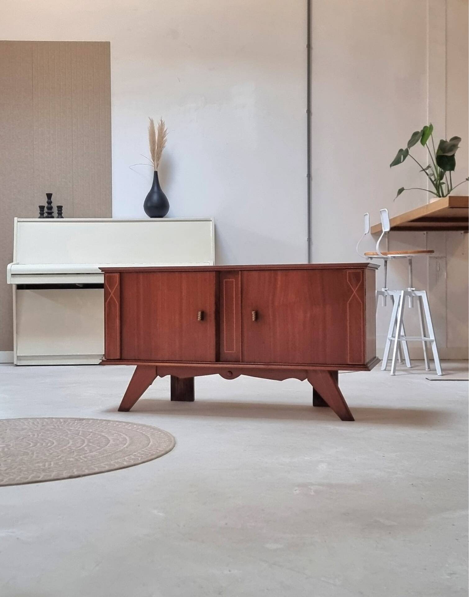 Mid-century buffet