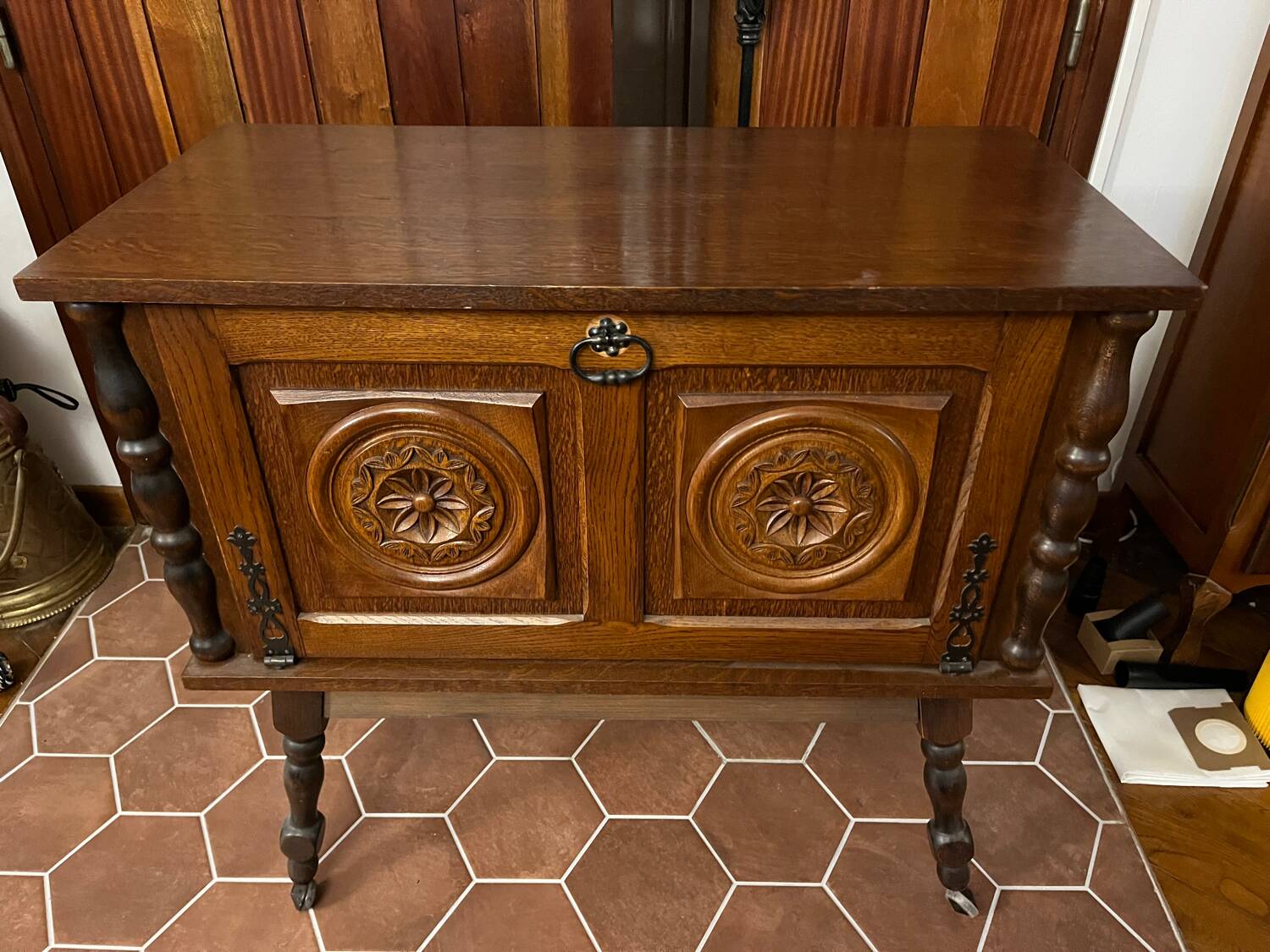 Vintage oak bar