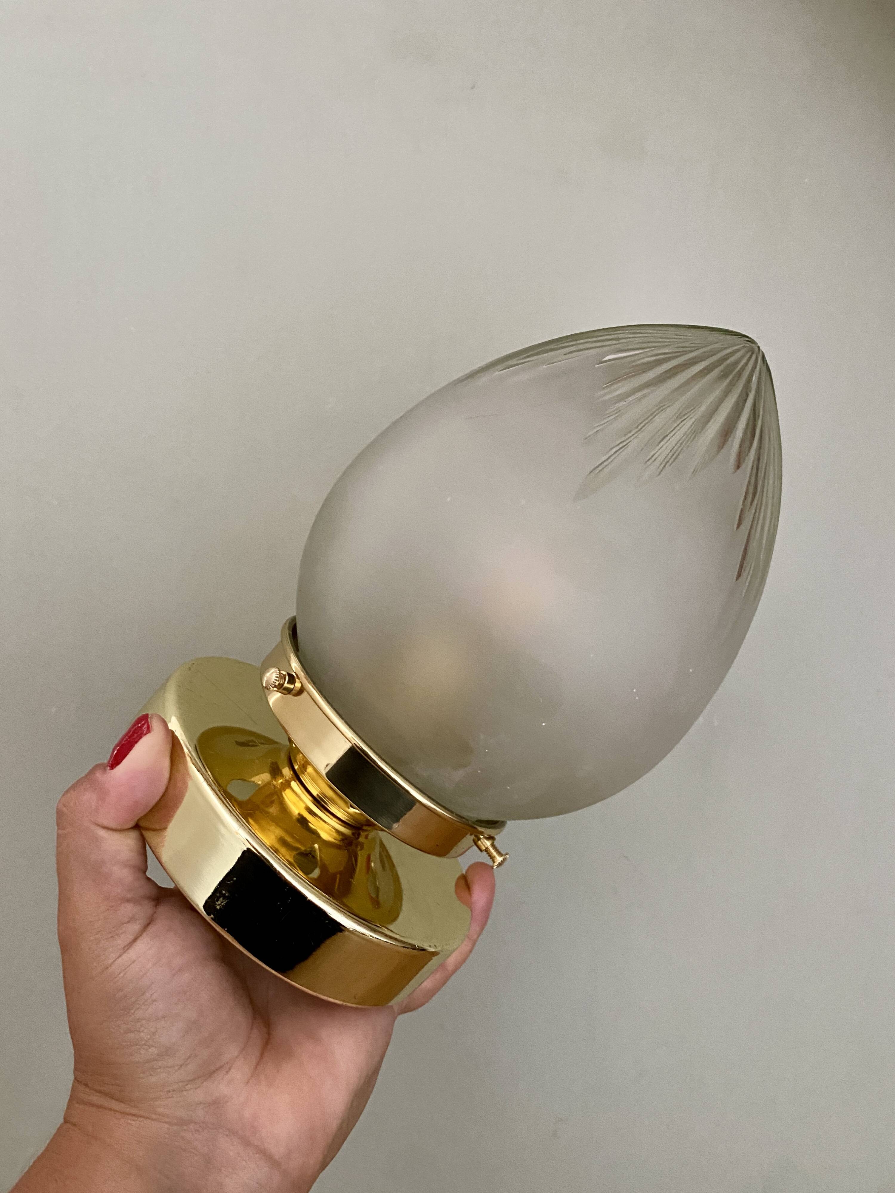 Vintage art deco globe table lamp in frosted glass