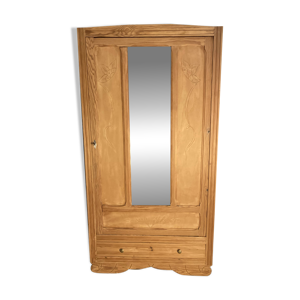 Armoire parisienne Art