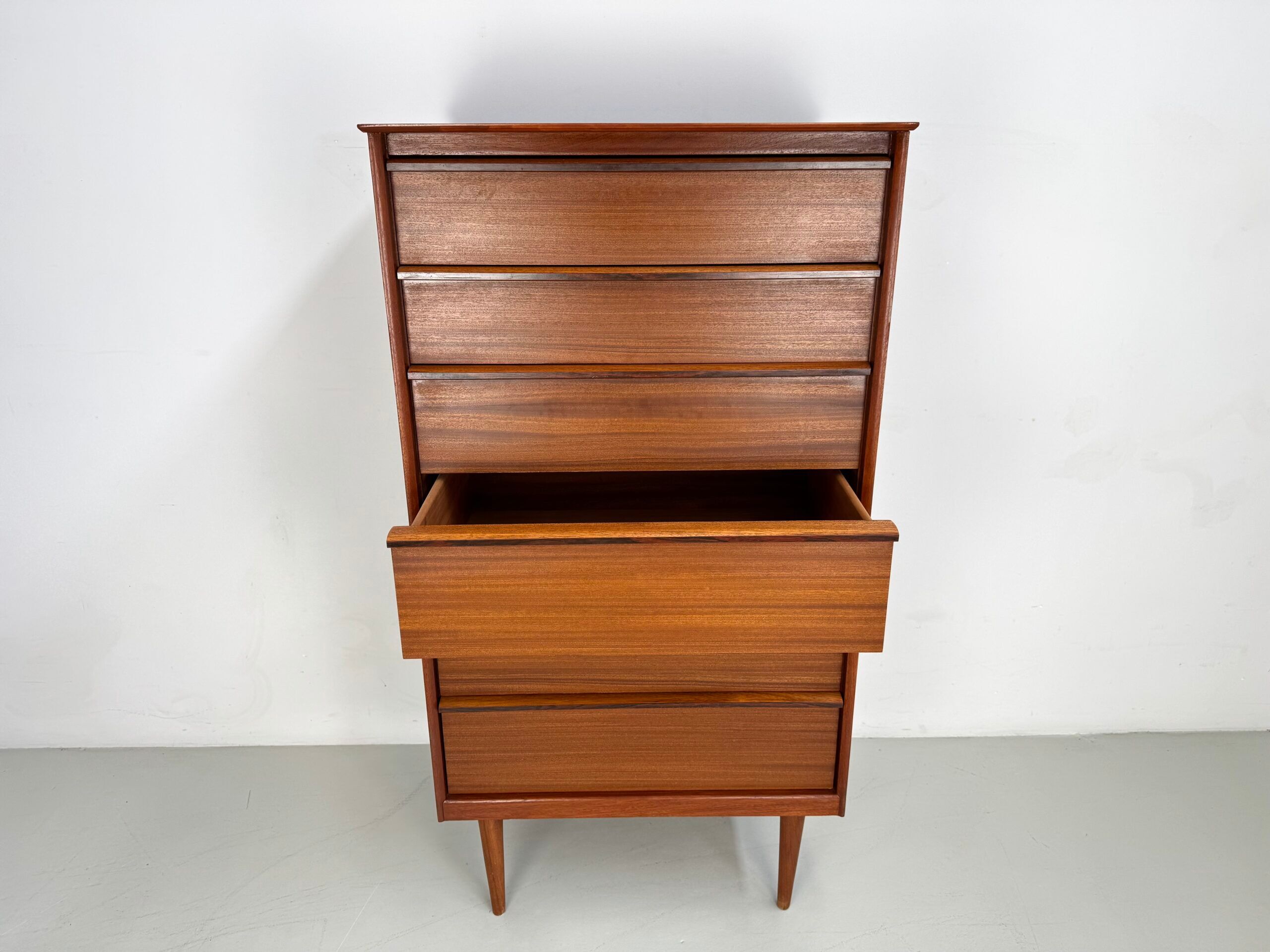 Commode vintage Austinsuite.