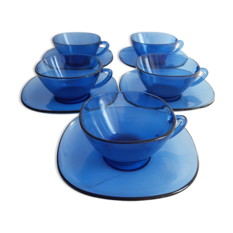 Set of 5 cups and blue saucers