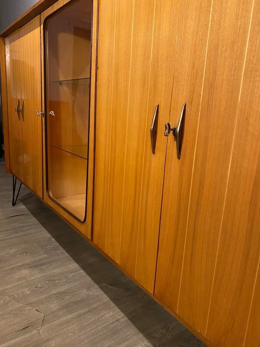 Bibliothèque sur les jambes vintage des années 60, années 1960