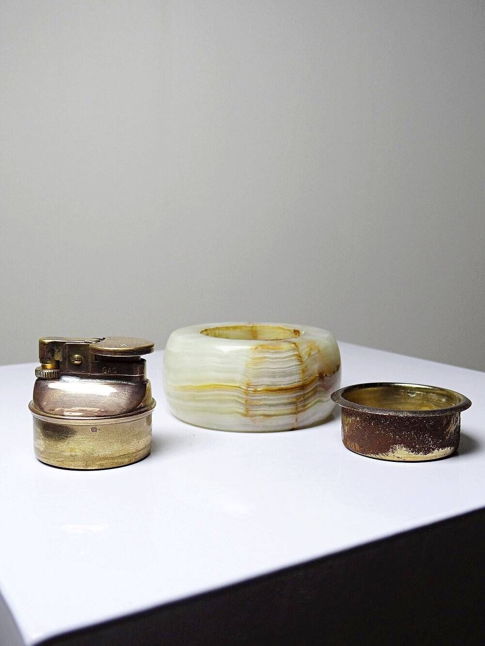 Small vintage copper and onyx table lighter, gold-plated metal and copper, 1960s-1970s