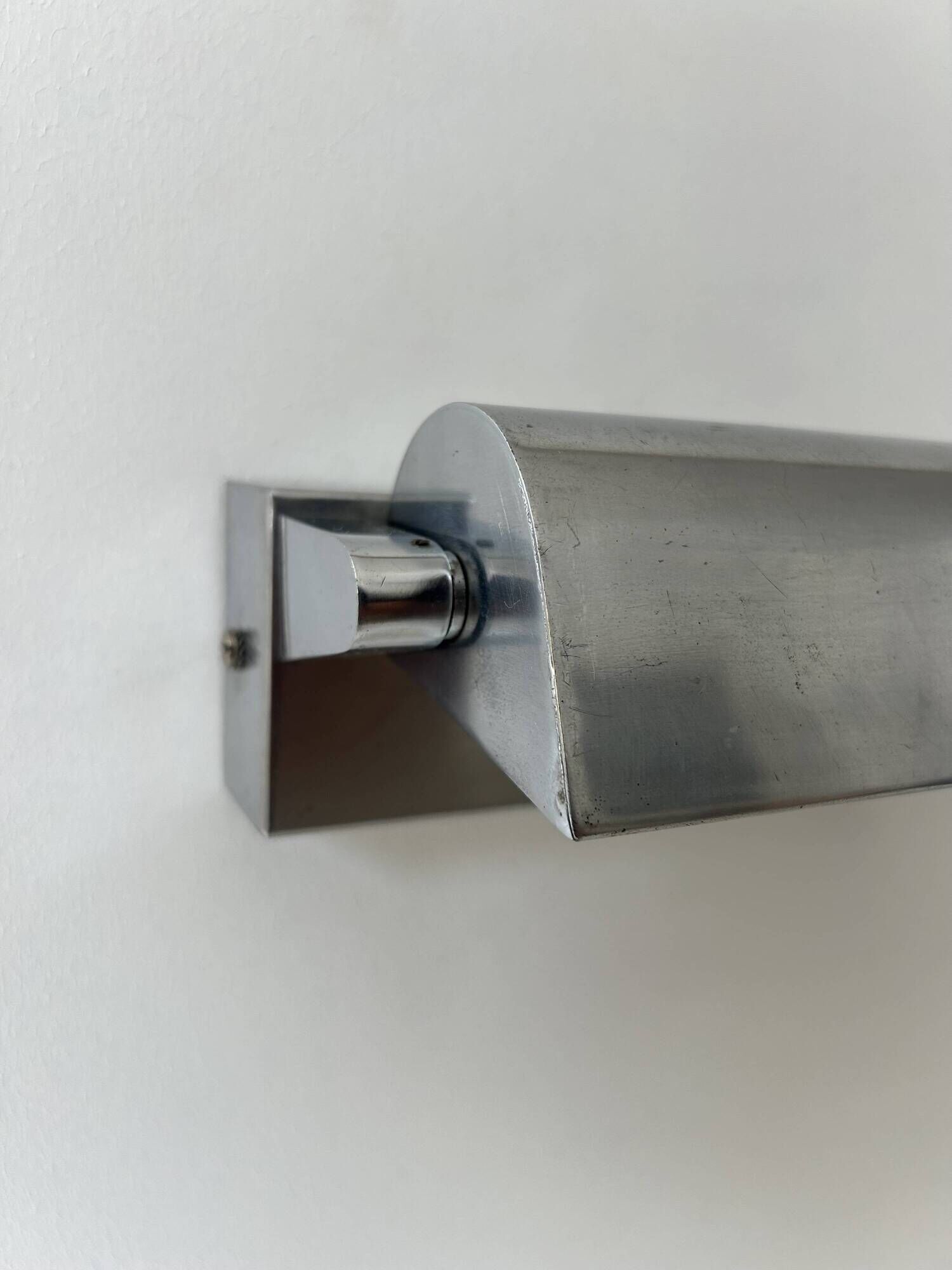 Vintage adjustable wall lamp, chrome-plated metal, modernist, France, 1940