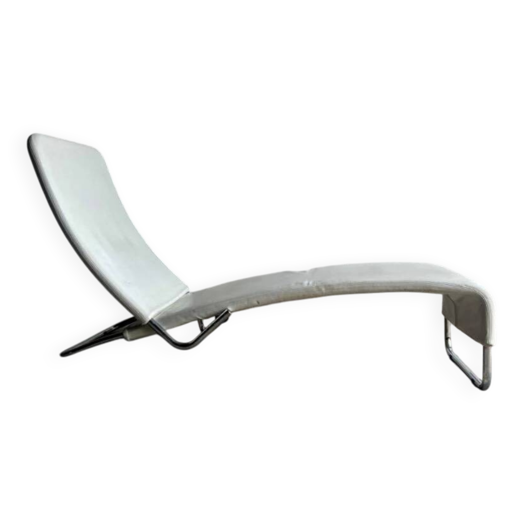 White leather Tuoli lounge chair by Antti Nurmesniemi for Cassina (1970) — chrome frame