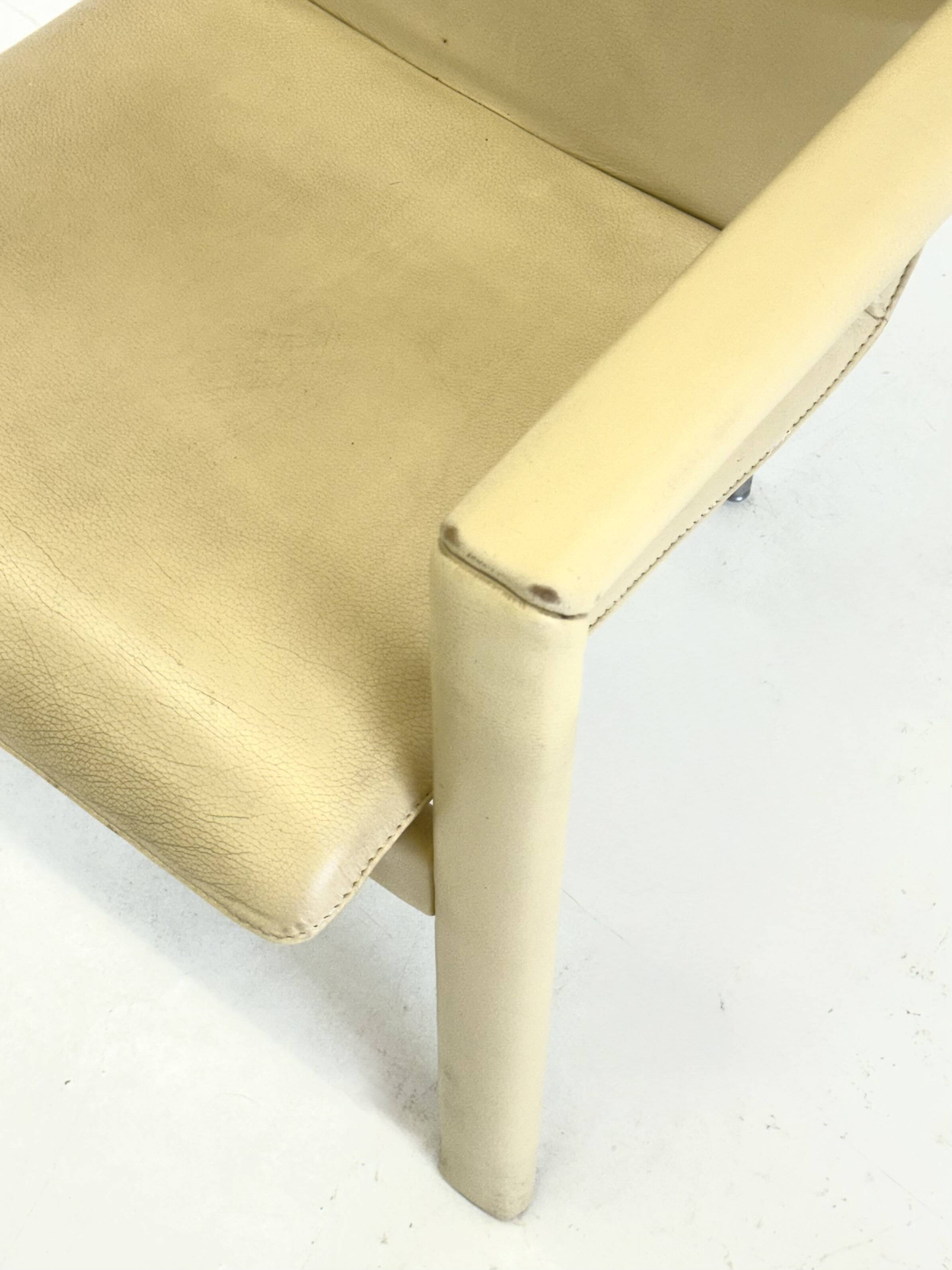 Set of 4 vintage Leolux Cachucha dining chairs