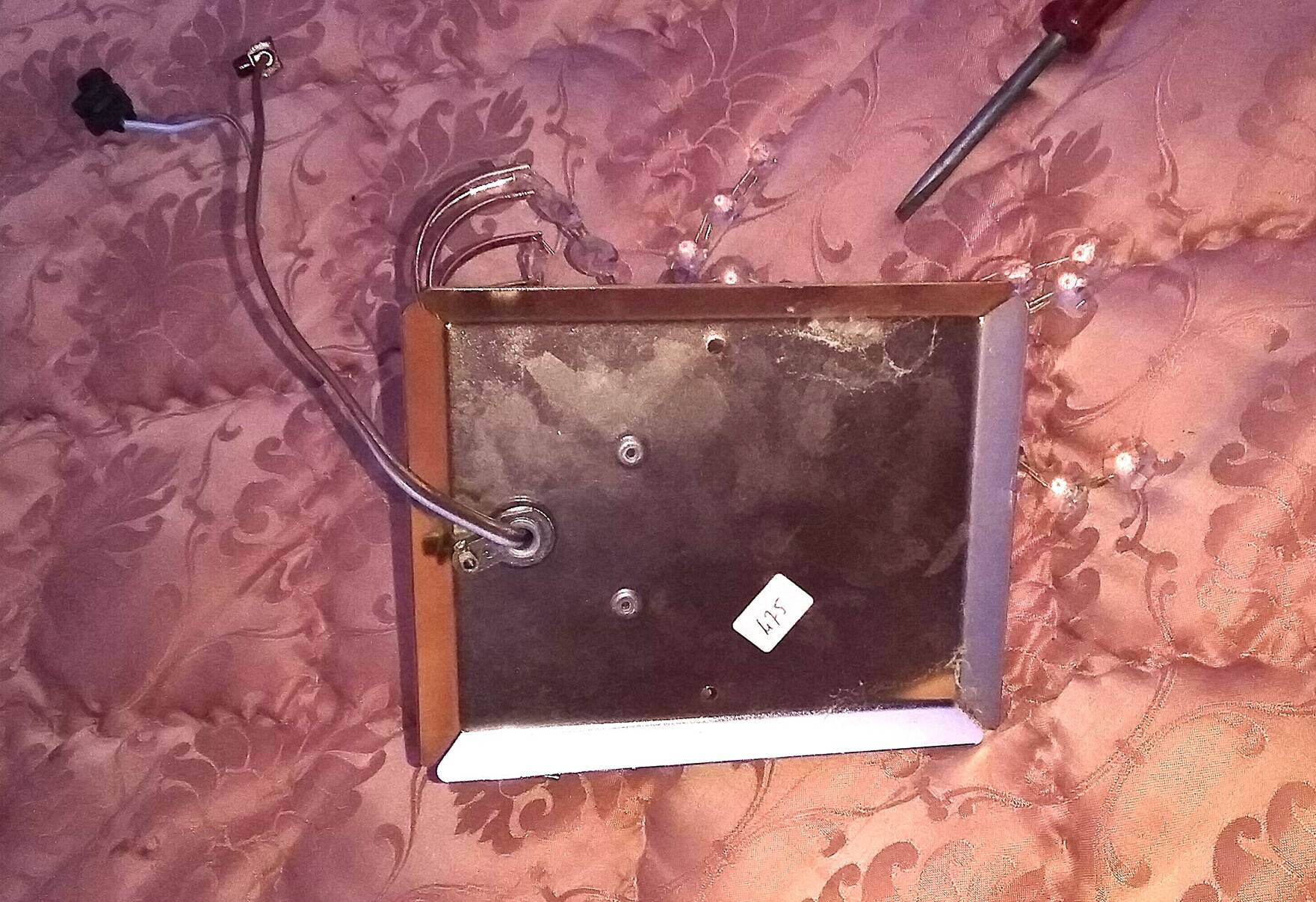 Pair of Murano wall sconces with cascading raindrop style, Venini crystals.