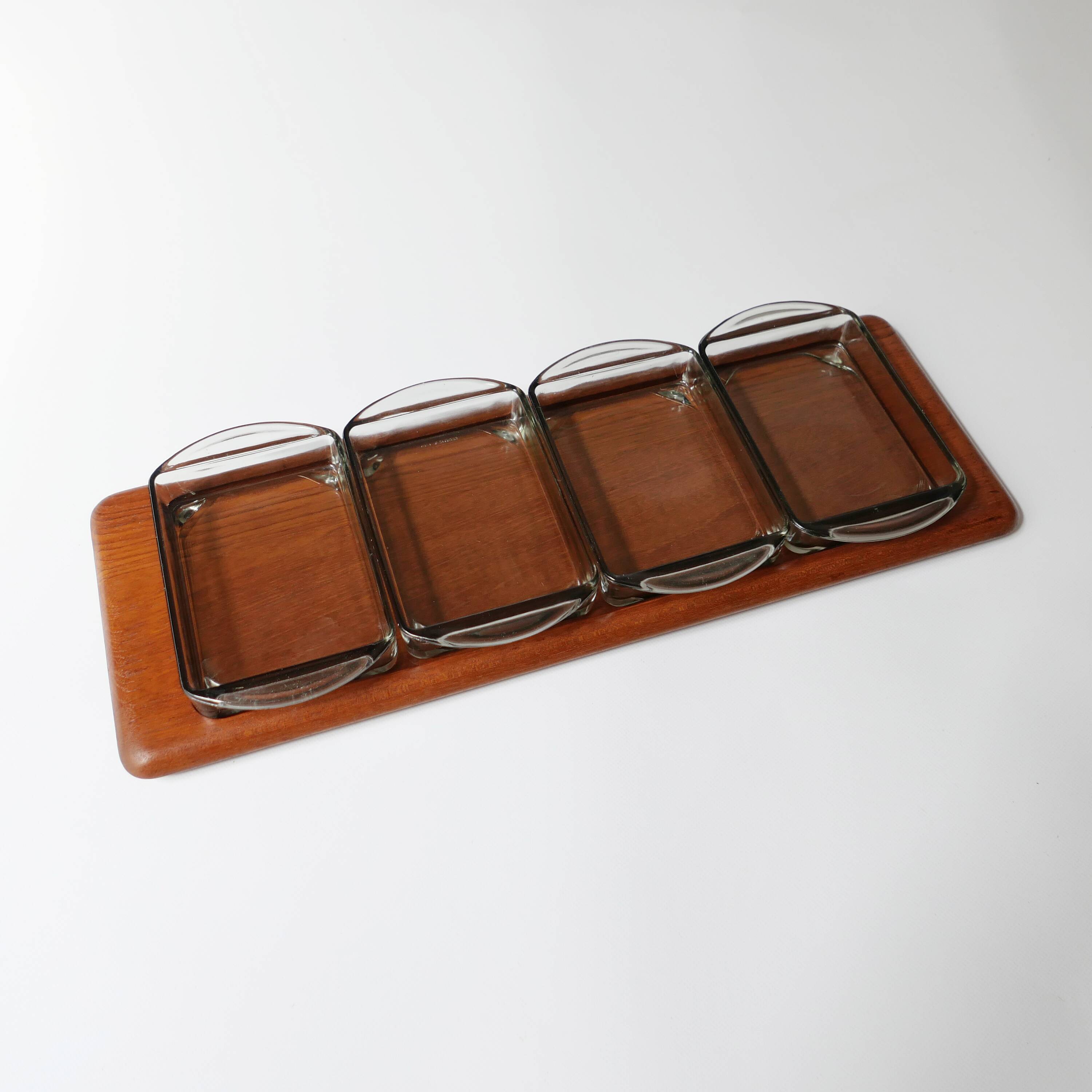 Plateau  aperitif en teck design scandinave digsmed 1960