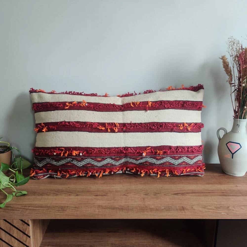 Berber cushion Handira red and white
