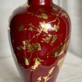 Vintage 1970 red and gold ceramic lamp with oriental decorations.