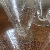 10 glasses with scroll decoration