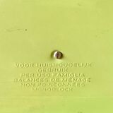 Stube vintage household scale in green enameled metal - Force 10