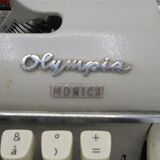 Typewriter Olympia Monica