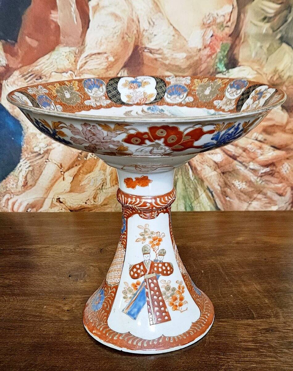 Cup on pedestal in porcelain – Imari decoration, Japan late 19th century