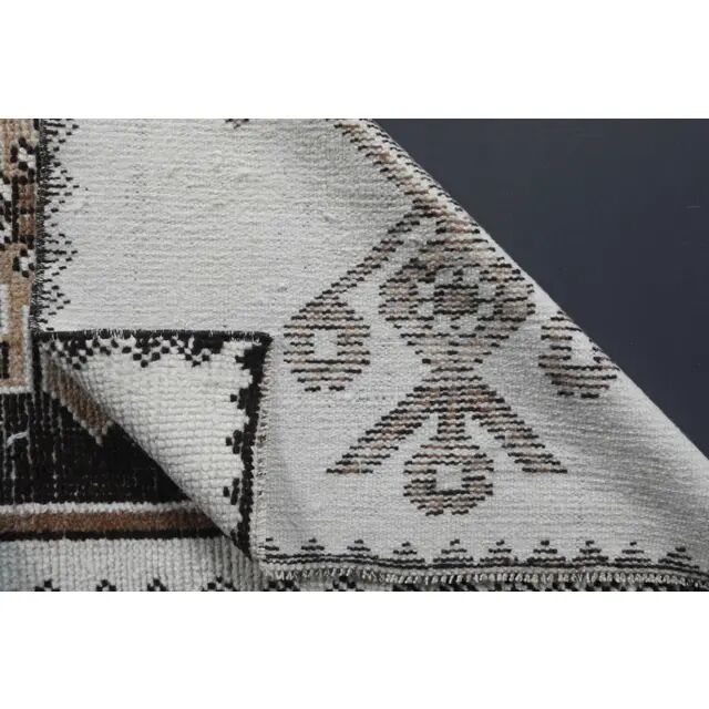 1970s Vintage Turkish Oushak Diamond Wool Runner 91x313