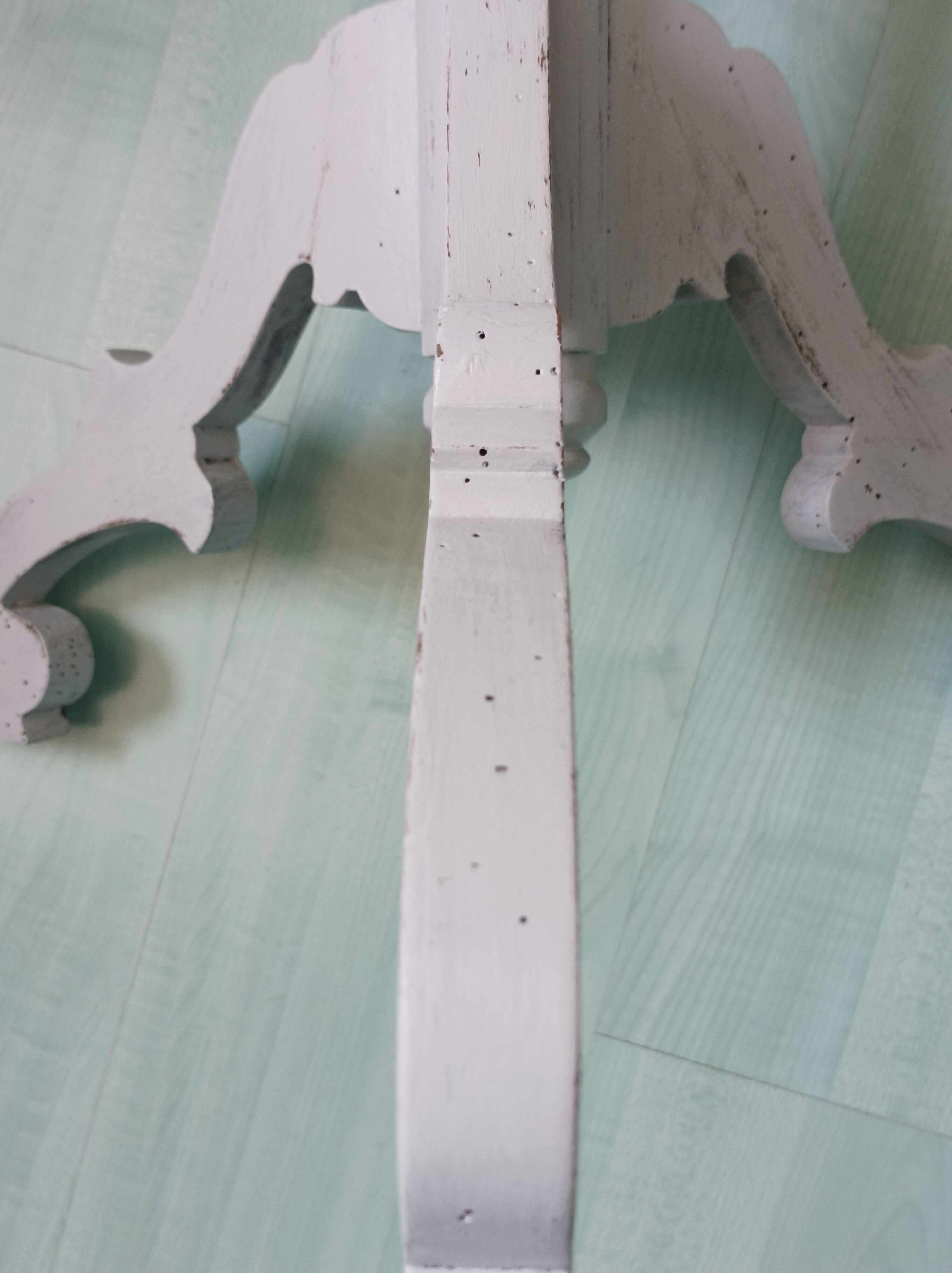 Pedestal table in old wood