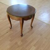 Round coffee table