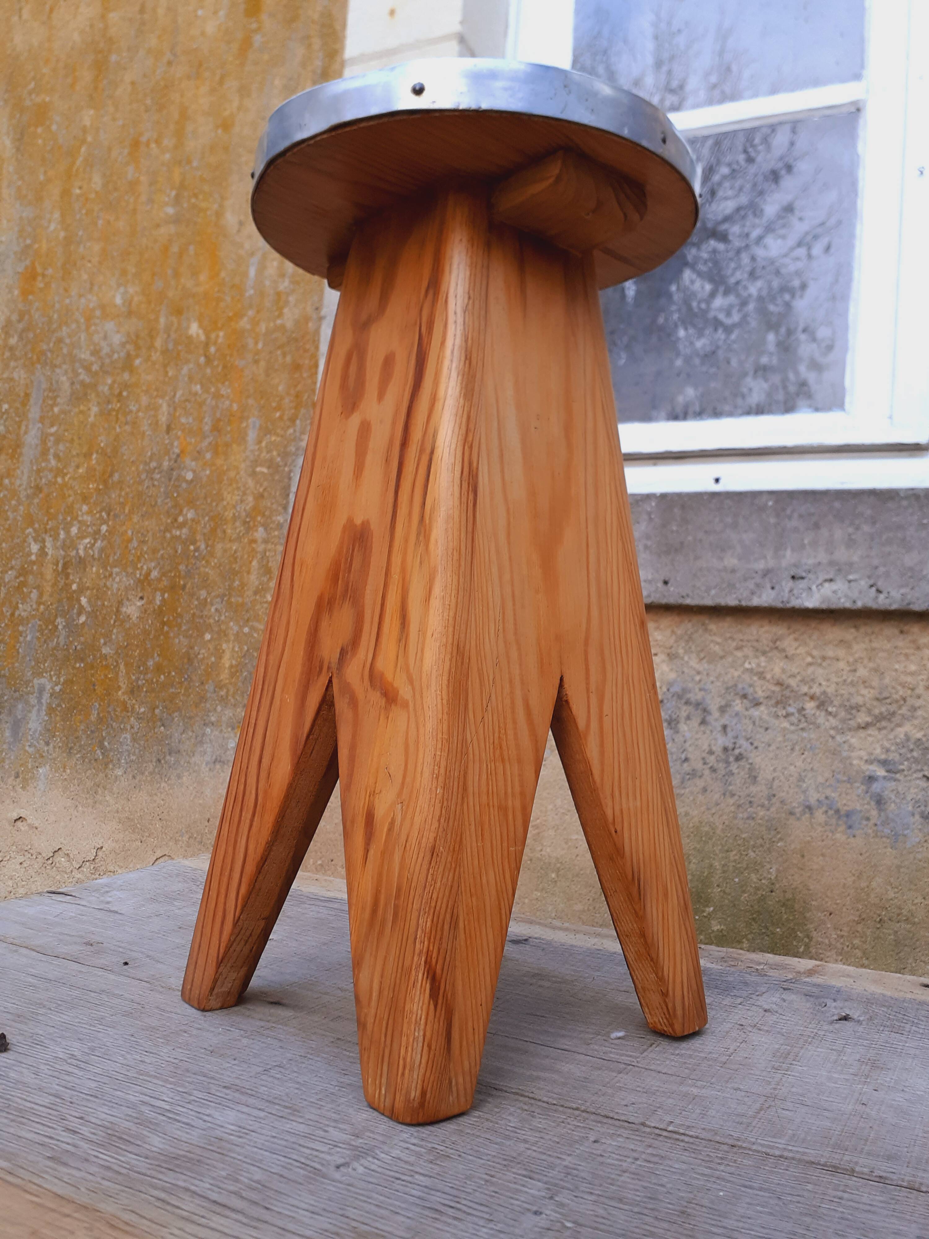 Vintage plant stand from the 1950s.