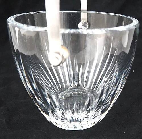 Baccarat Massena model, ice bucket, ice cubes, crystal, signed, excellent condition.