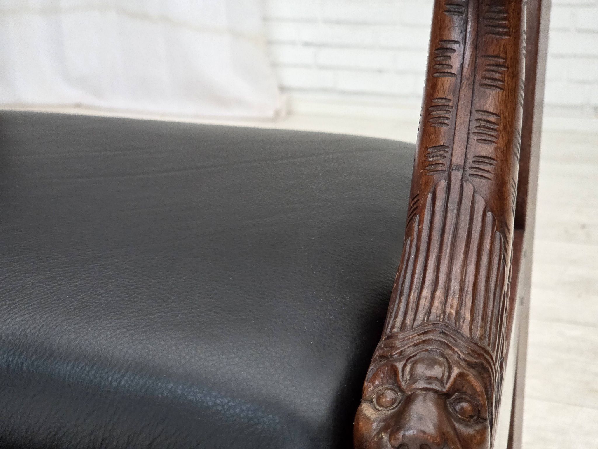 1920-30s, set of 2 armchairs, design after Georges Jacob, carved teak wood.