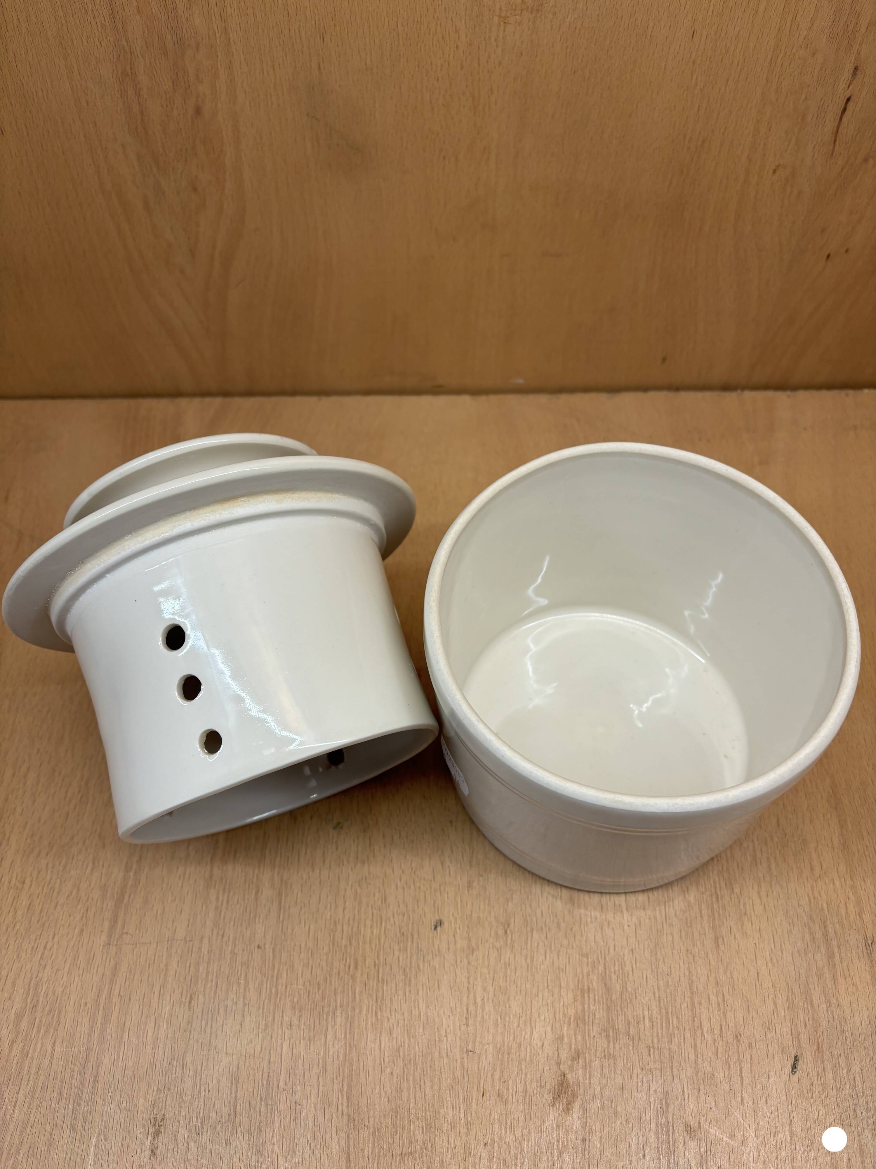 Porcelain butter dish