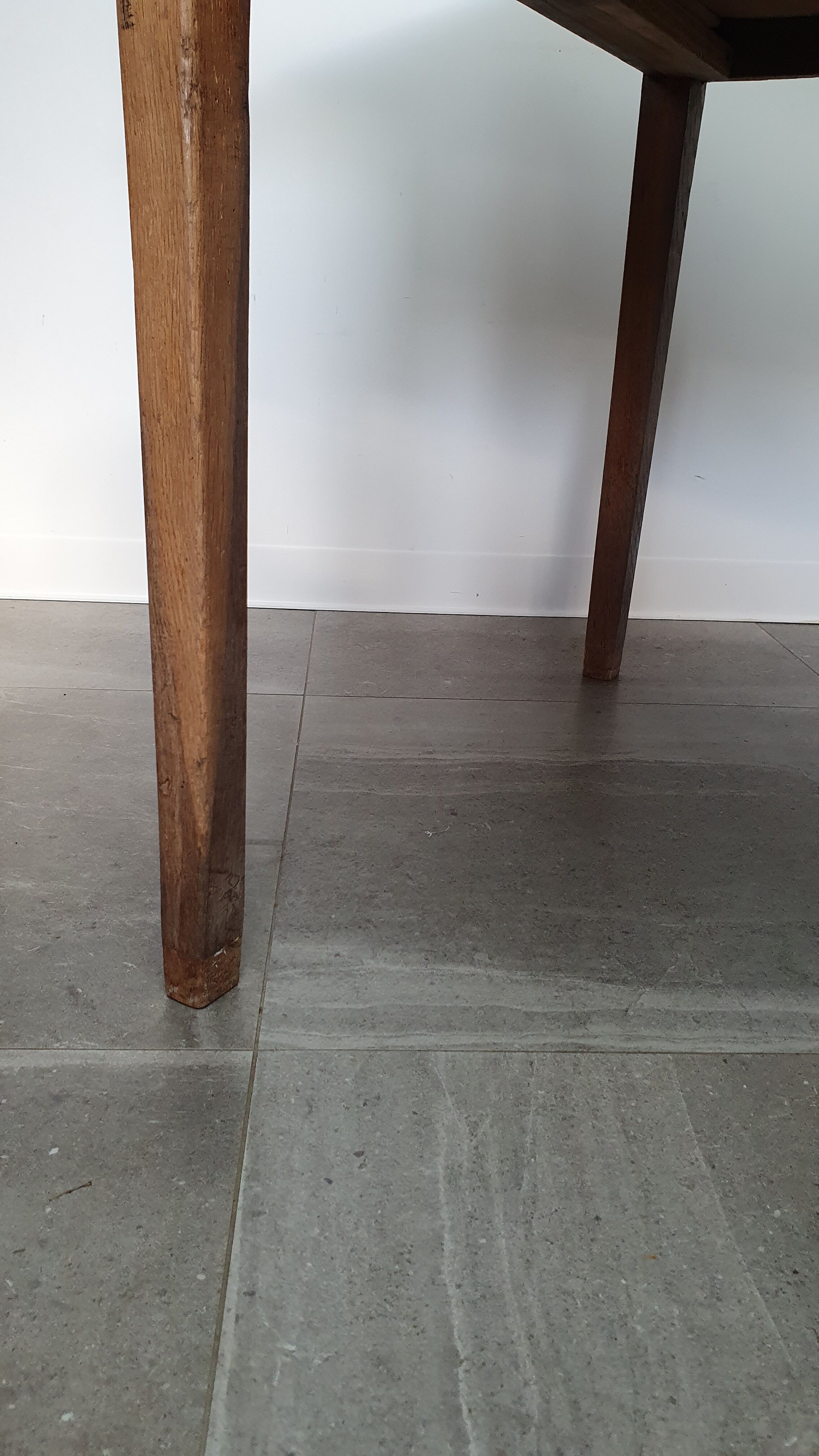 Ensemble table de ferme et 6 chaises Mouettes de Baumann
