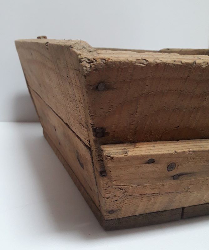 Wooden box trapezoidal