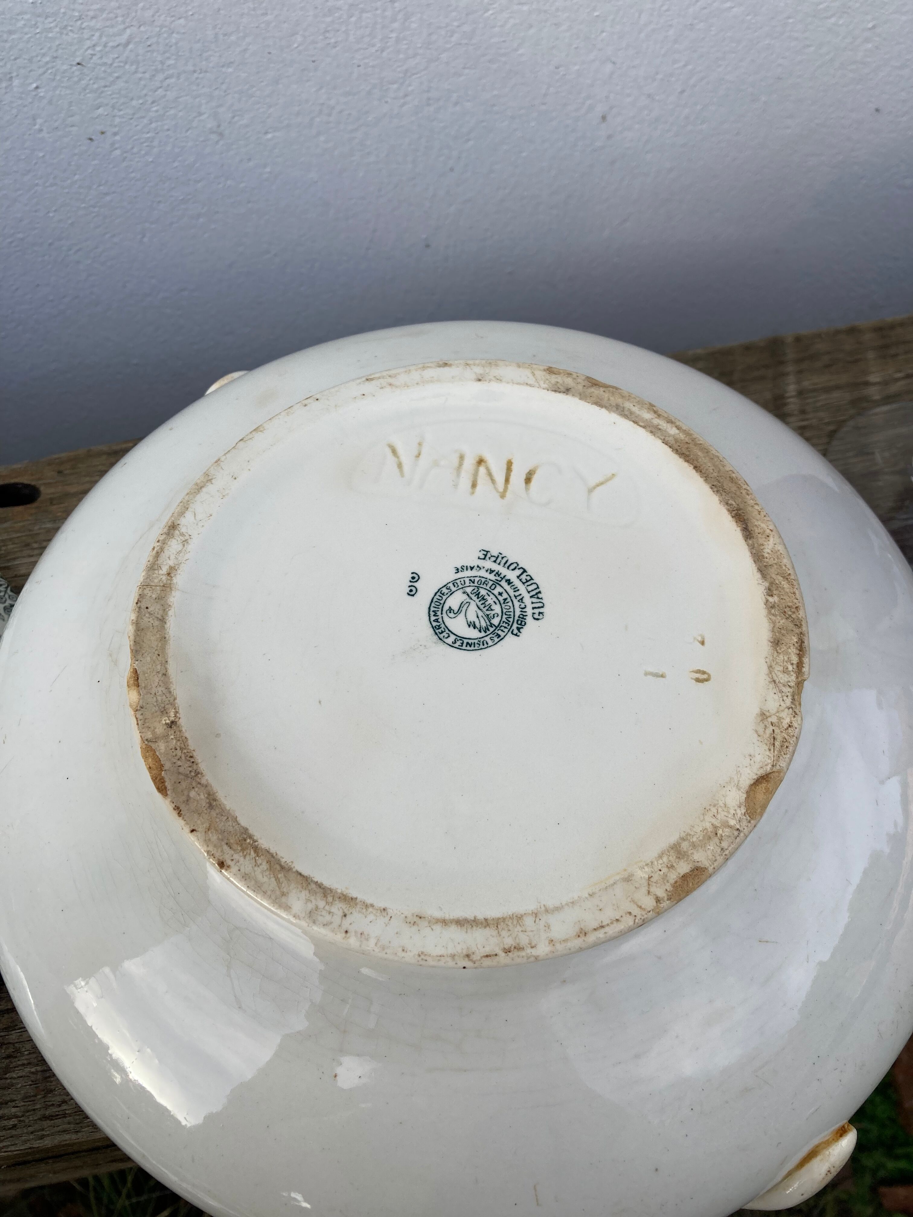 Iron earth tureen Saint Amand Guadeloupe ancient ceramic