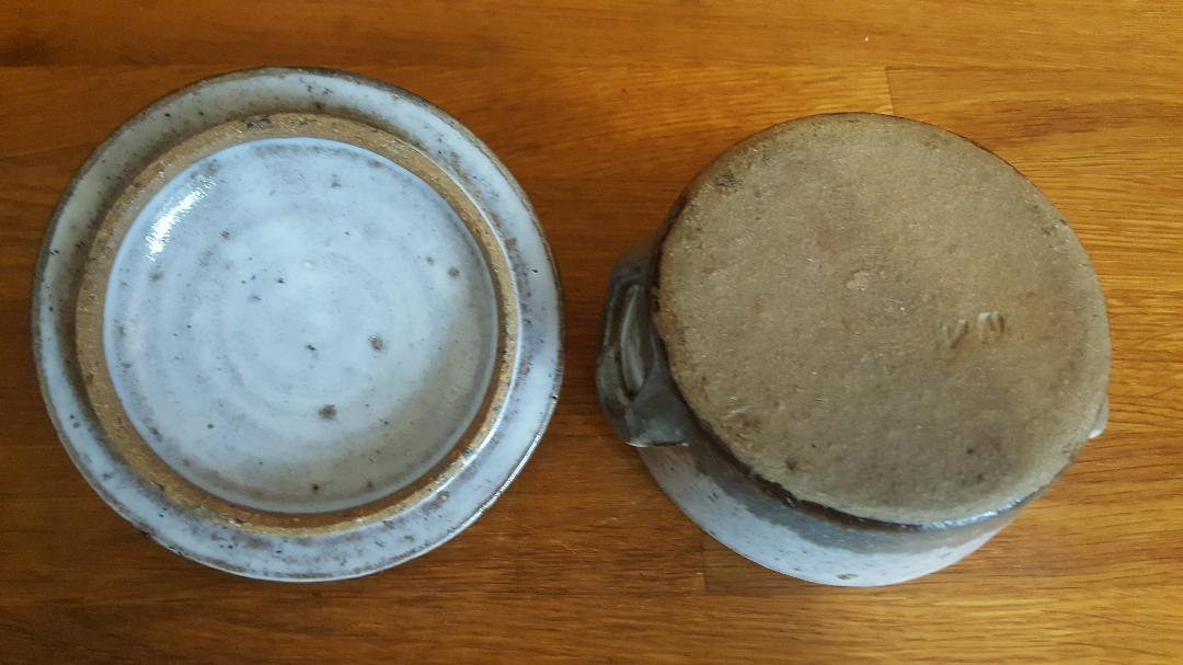 Pot with glazed glazed ceramic lid Ø 12.5 cm handmade