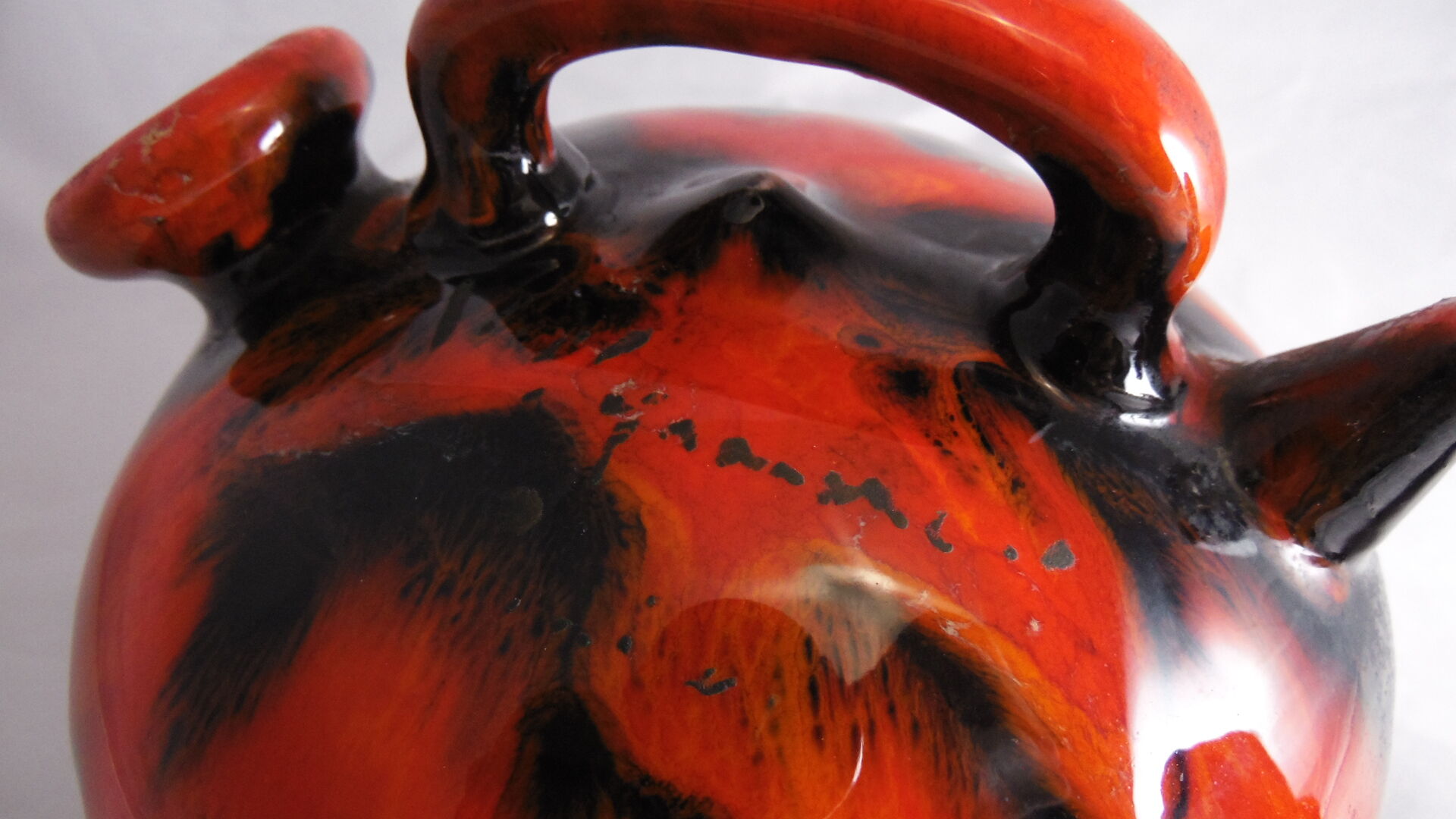 Vintage and gargoulette black and Red 70s vallauris Vallauris vase