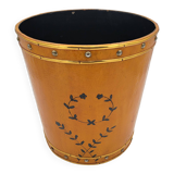 Wooden wastebasket with floral decoration