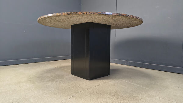 Table ronde en granit vintage, années 1970