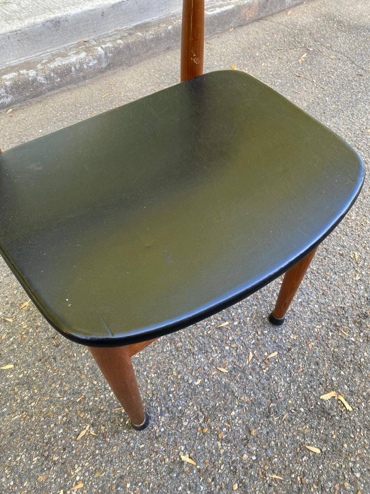 Scandinavian Roundette chair by Hans Olsen for Frem Røjle Denmark 1960