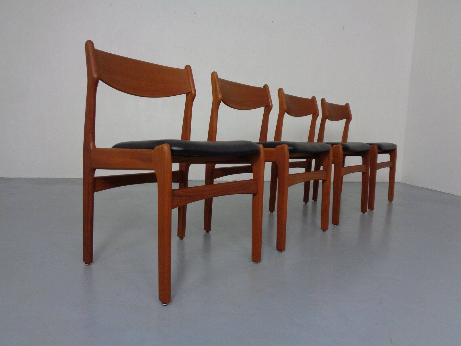 Teak dining chairs by Erik Buch for Od Møbler, 1960s, set of 4.