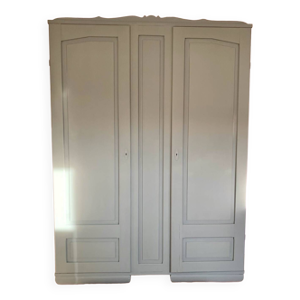 Parisian wardrobe (spirit)