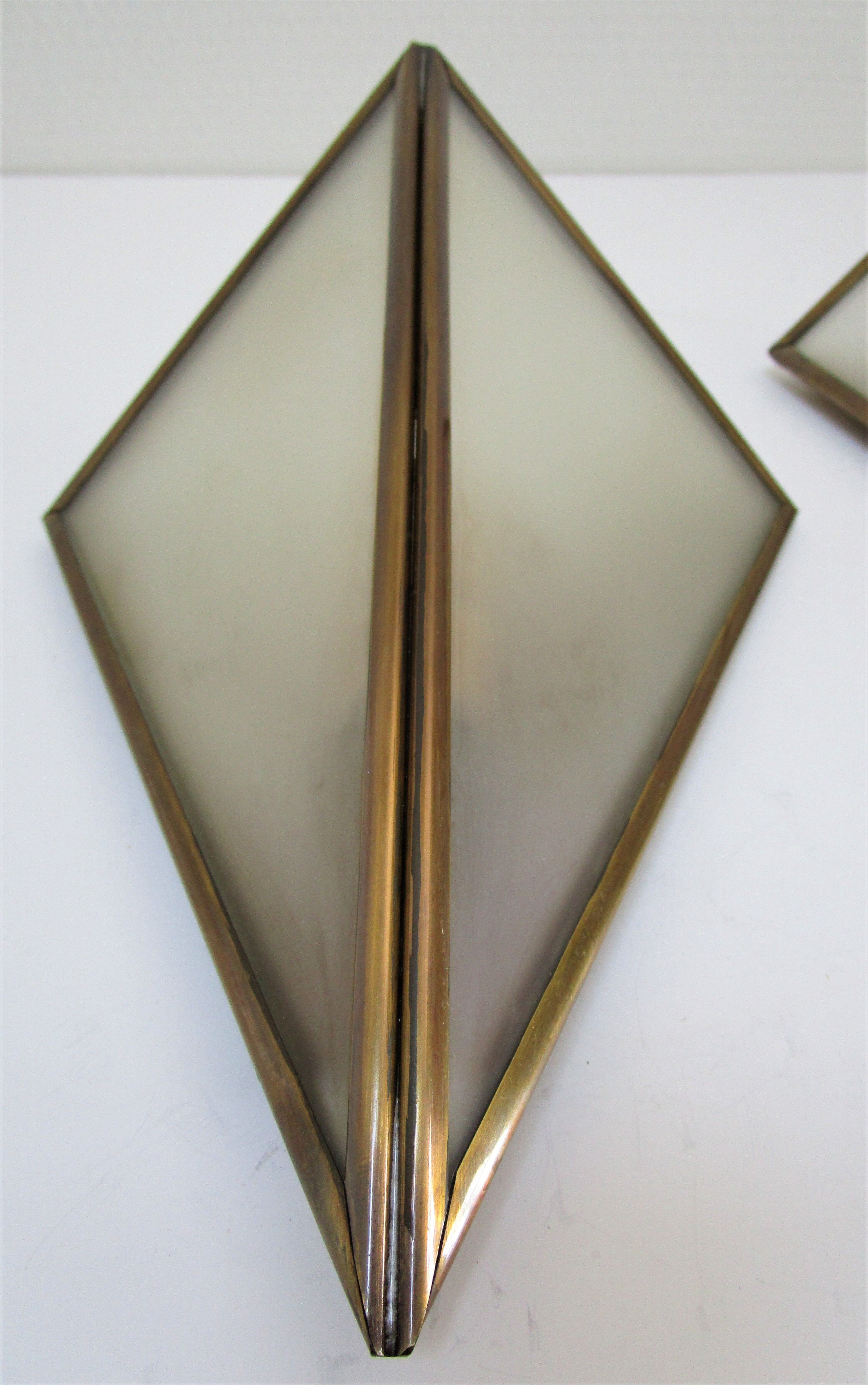 Paire d'appliques en laiton et verre design