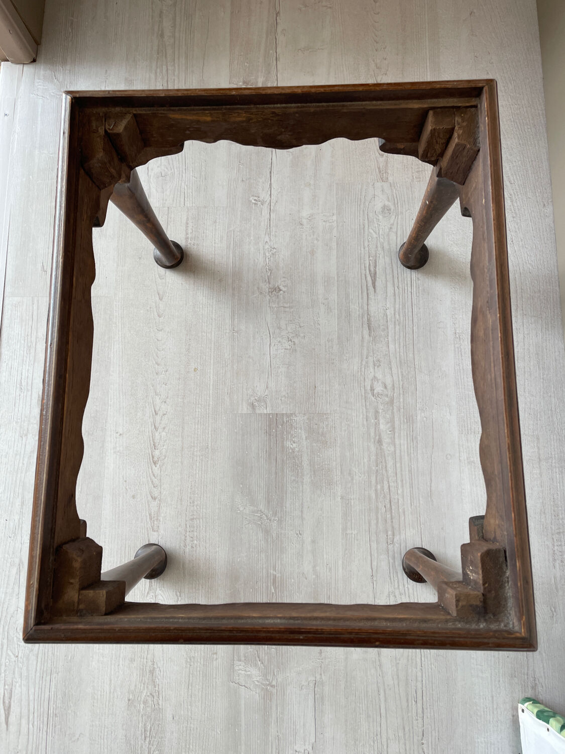 Wooden stool Chippendale