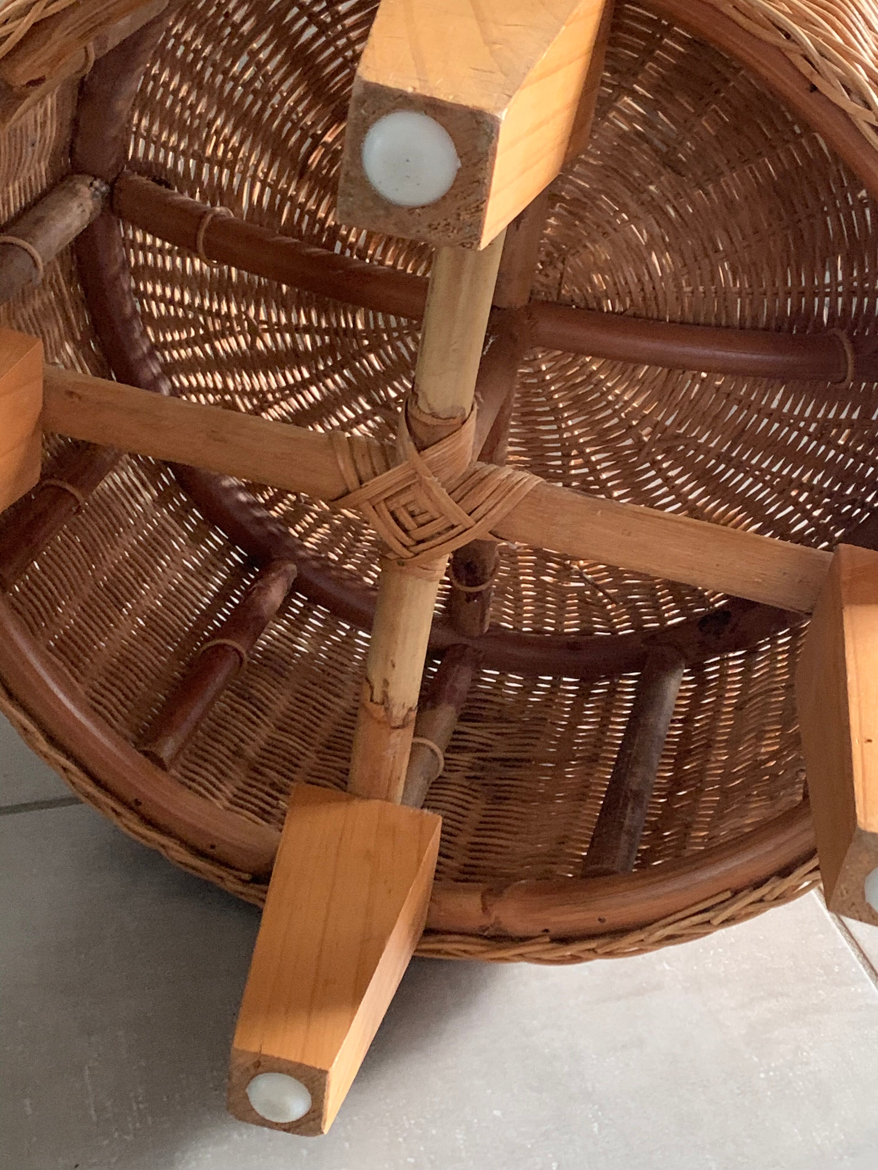 Rattan stool