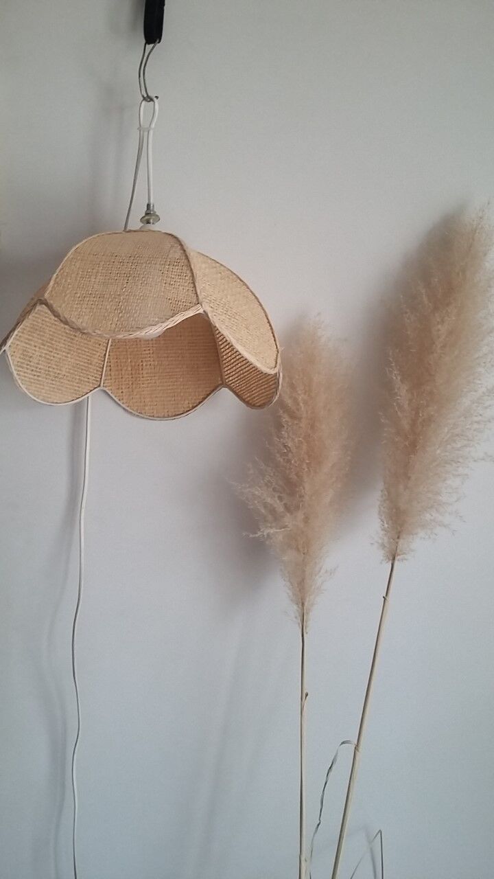 Rattan suspension, cannage flower shape